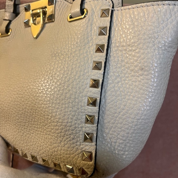 Valentino Garavani Mini Rockstud Grainy Calfskin Bag - Picture 4 of 16